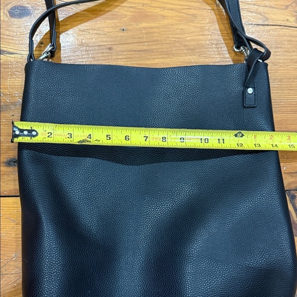 Aeropostale Black Faux Leather Shoulder Tote Bag - Picture 3 of 10